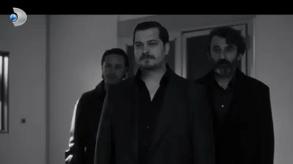 Eşref Rüya 44. Bölüm Fragmanı: “Bu Dünyadan Bir Müslüm Geçti”