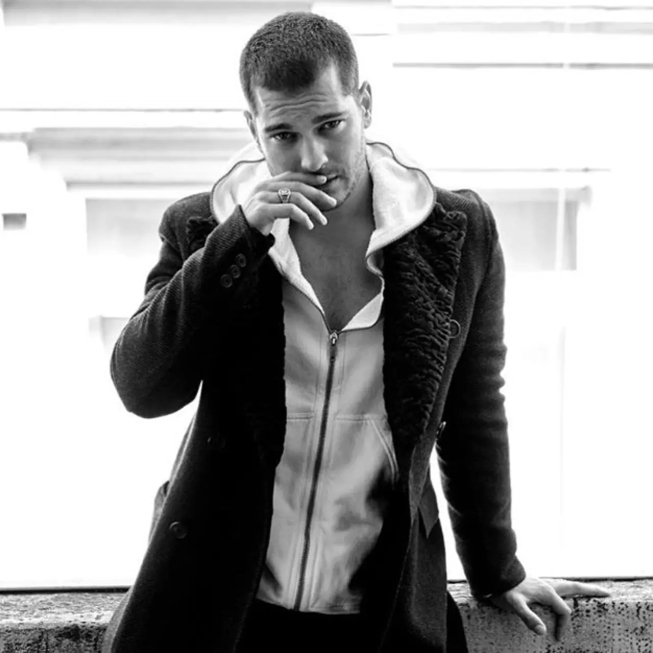 Çağatay Ulusoy kimdir, kaç yaşında, aslen nereli, boyu kaç cm, kilosu kaç, sevgilisi kim, evli mi, hangi dizilerde ve filmlerde rol aldı? İşte Hakan Muhafız’ın Hakan’ı ve İçerde’nin Sarp’ı Çağatay Ulusoy hakkında merak edilenler…