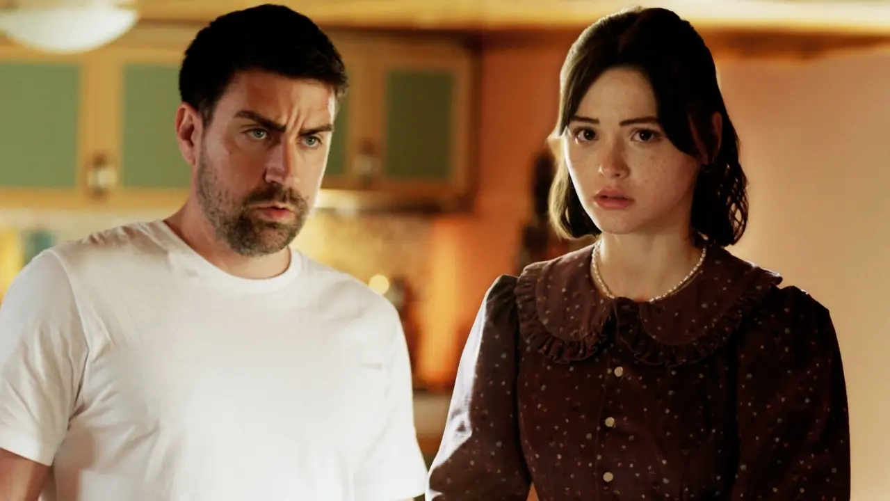 Star TV’nin iddialı dizisi Çirkin, 7. bölüm 2. fragmanıyla aşk, hırs ve sırlarla dolu hikâyesini izleyiciye sunuyor. Meryem ve Kadir’in karşılaşması yeni bir dönemi başlatıyor.