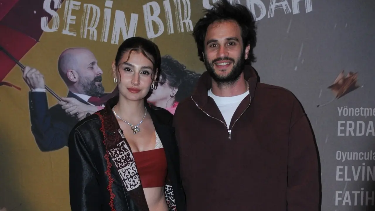 Tatbikat Sahnesi’nin “Serin Bir Sabah” galasına birlikte katılan Derin Beşikçioğlu ve Kaan Sevi, ilişkilerini ilk kez açıkladı.